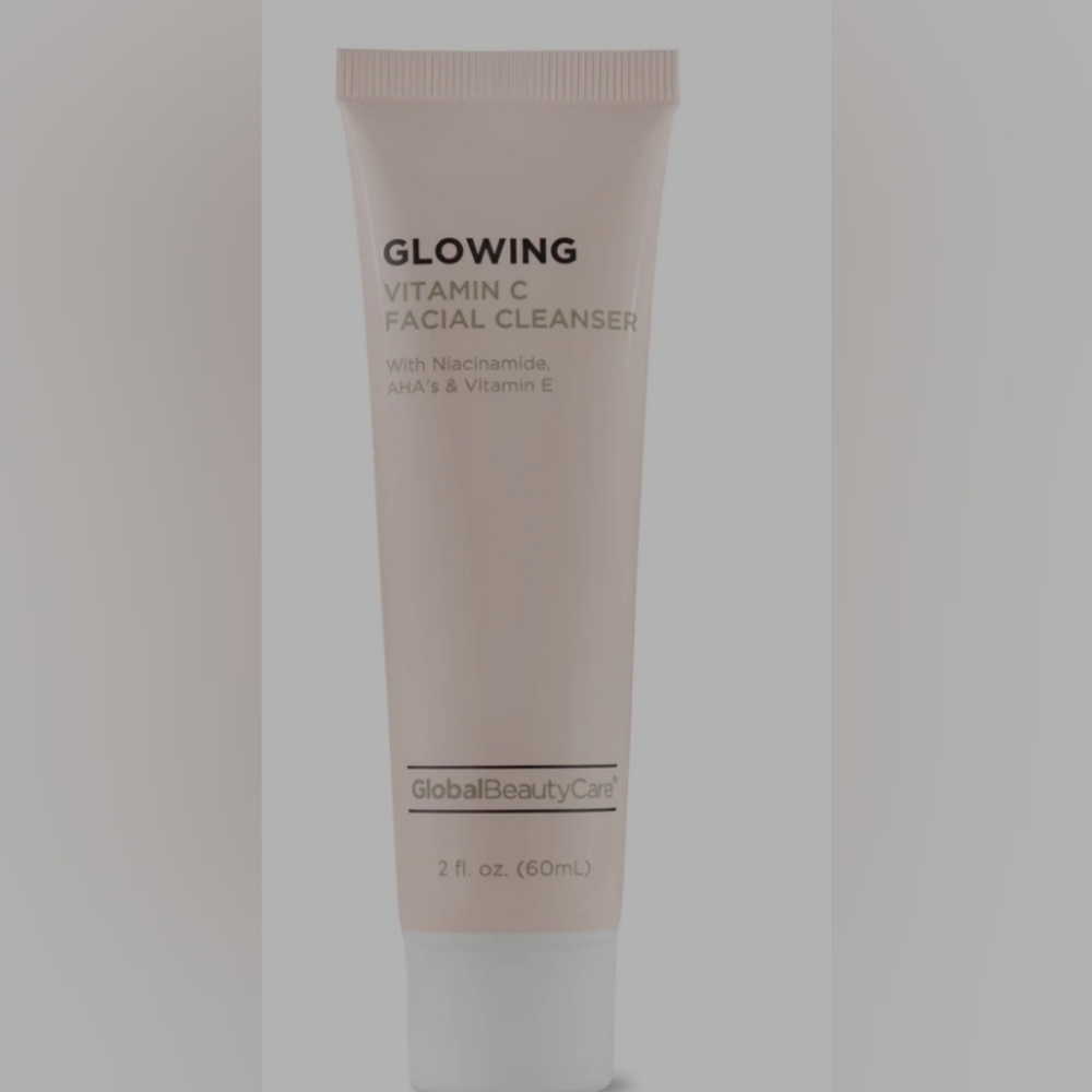 Glowing Vitamin C Facial Cleanser